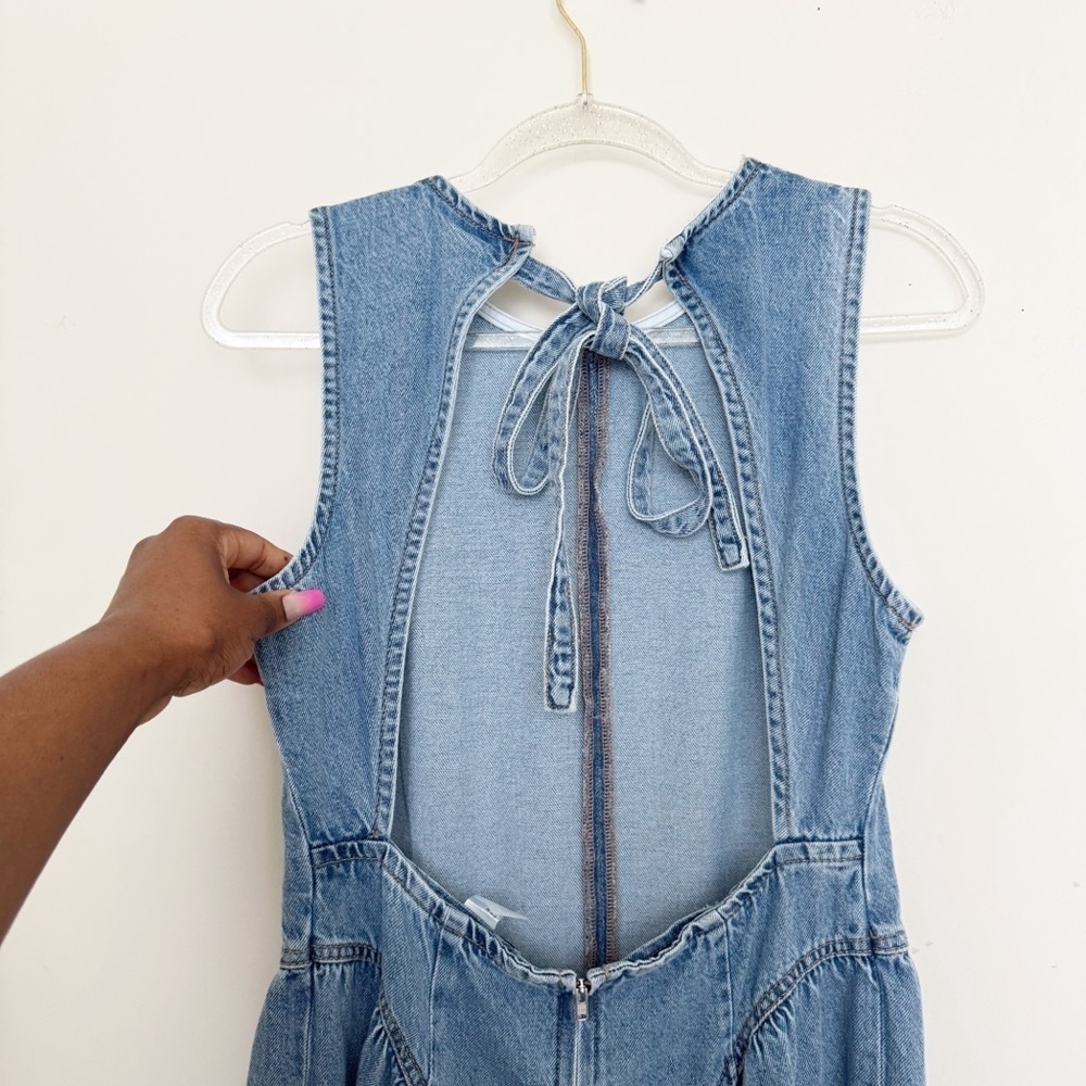 Backless denim dress - Picture 9 of 16